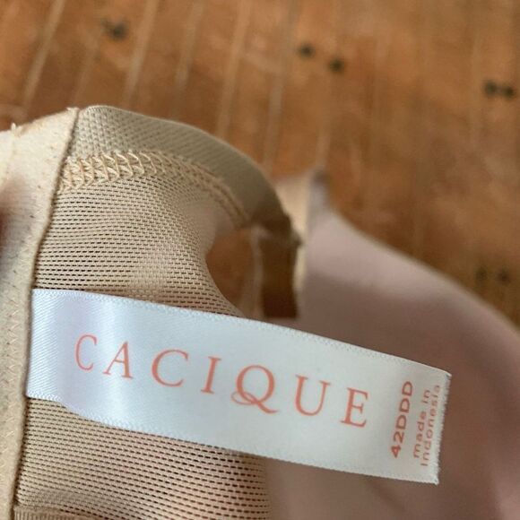Cacique nude 42DDD lightly lined full figure bra - Picture 3 of 3